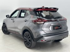 Nissan foto 2