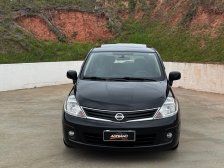 Nissan foto 2